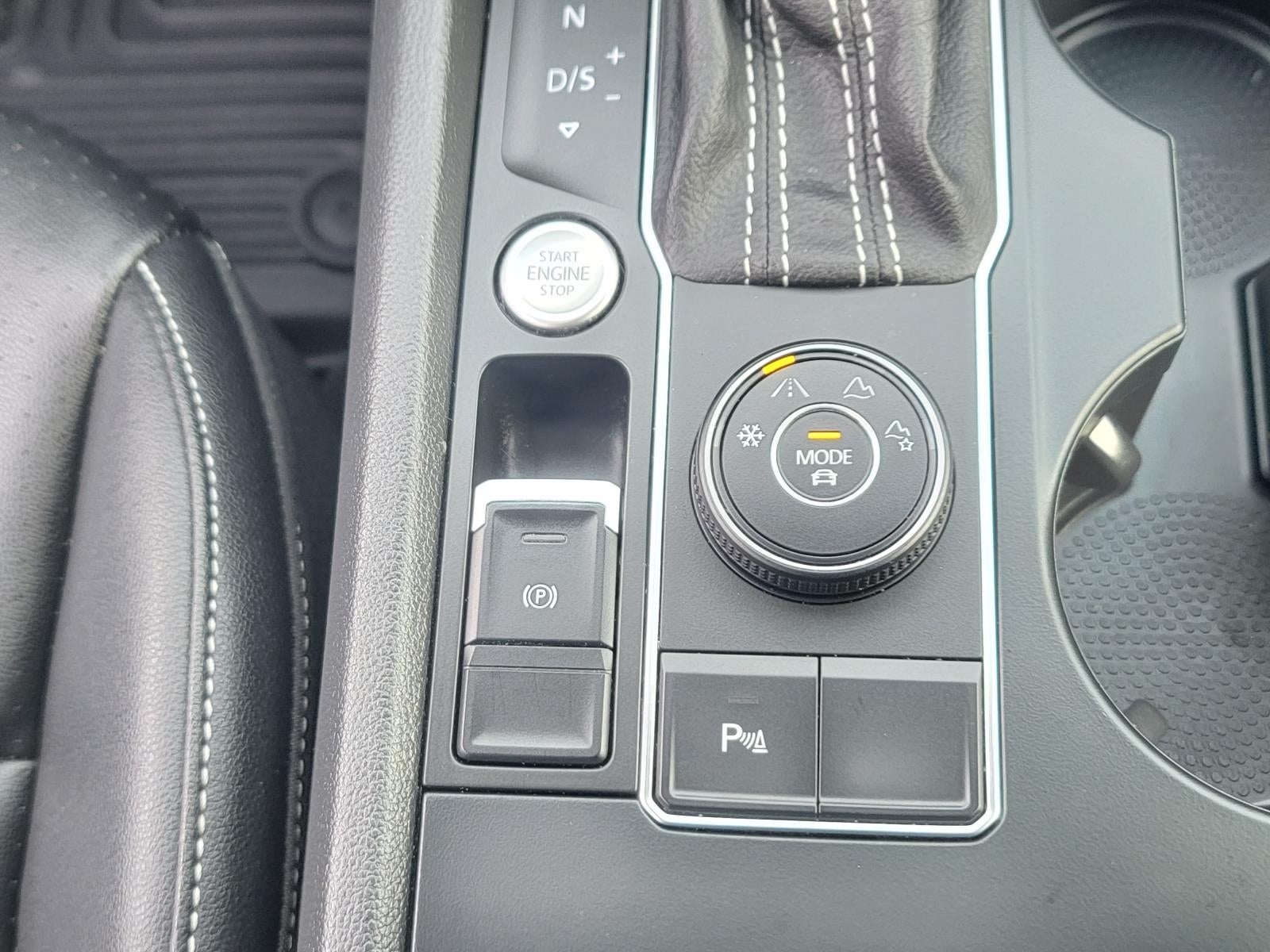 2021 Volkswagen Atlas 3.6L V6 SE w/Technology R-Line