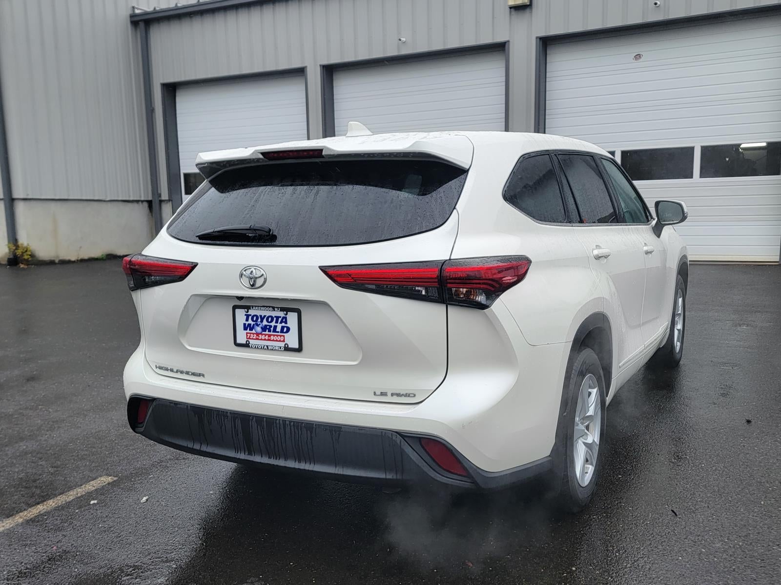 2020 Toyota Highlander LE
