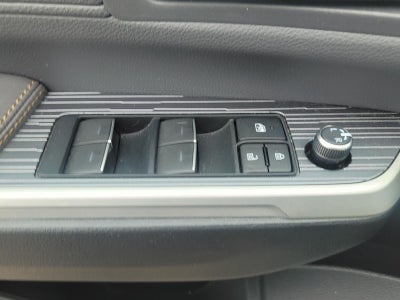 2023 Toyota Sienna Woodland Edition