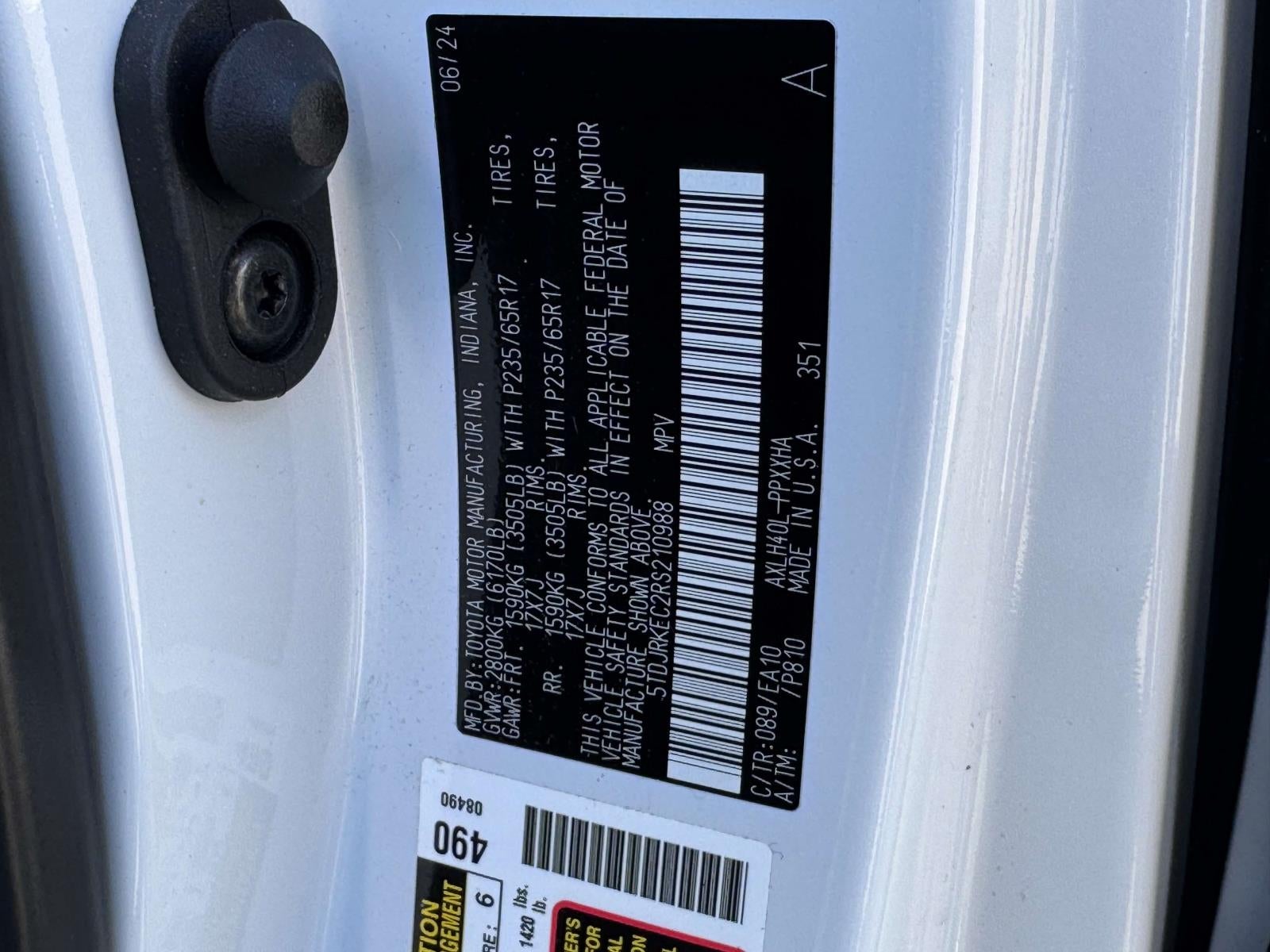 2024 Toyota Sienna XLE FWD 8-Passenger (Natl)