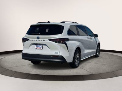2024 Toyota Sienna XLE FWD 8-Passenger (Natl)