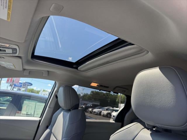 2024 Toyota Sienna XLE FWD 8-Passenger (Natl)