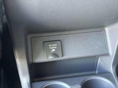 2024 Toyota Sienna XLE FWD 8-Passenger (Natl)