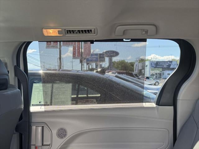 2024 Toyota Sienna XLE FWD 8-Passenger (Natl)