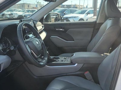2023 Toyota Highlander XLE