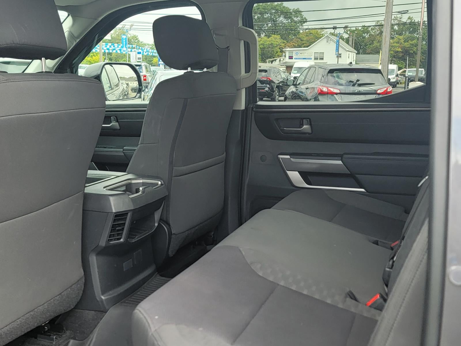 2022 Toyota Tundra 4WD SR5