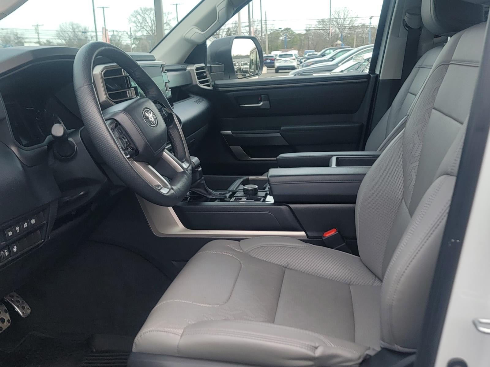 2023 Toyota Tundra 4WD SR5