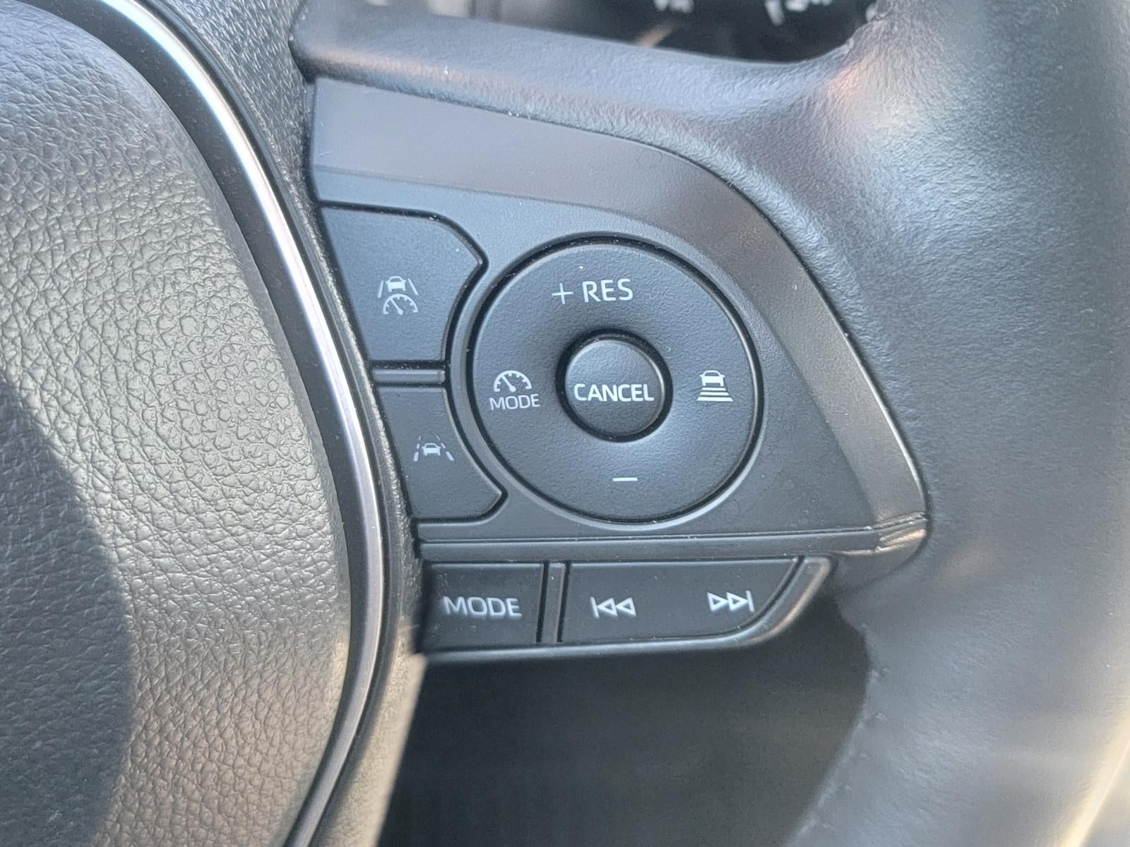 2024 Toyota Corolla Cross LE 4WD (Natl)