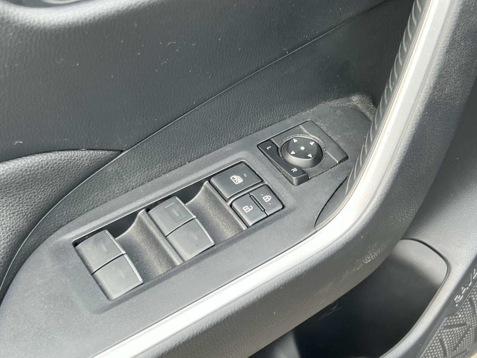 2023 Toyota RAV4 Prime SE