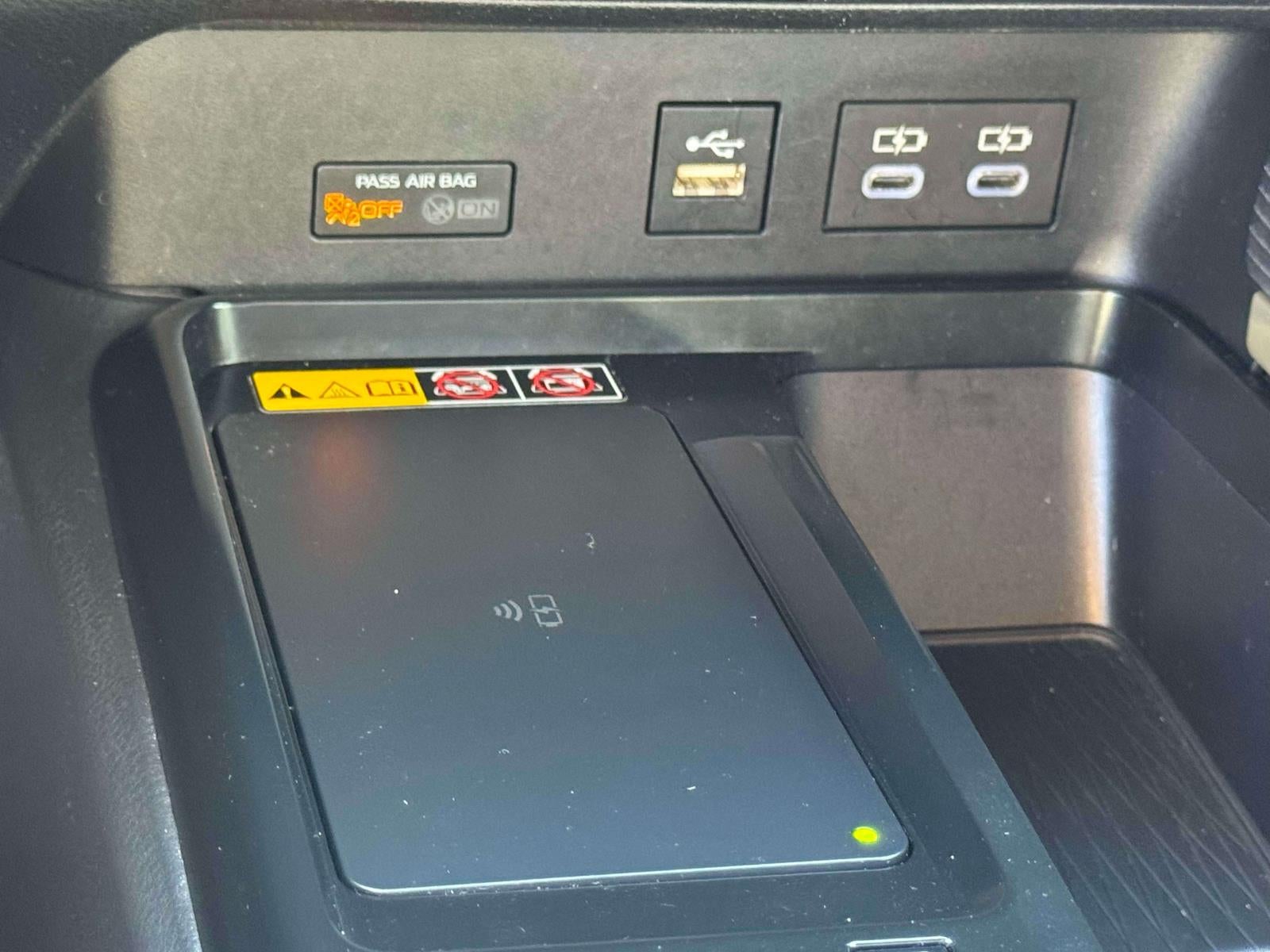 2025 Toyota Camry SE (Natl)