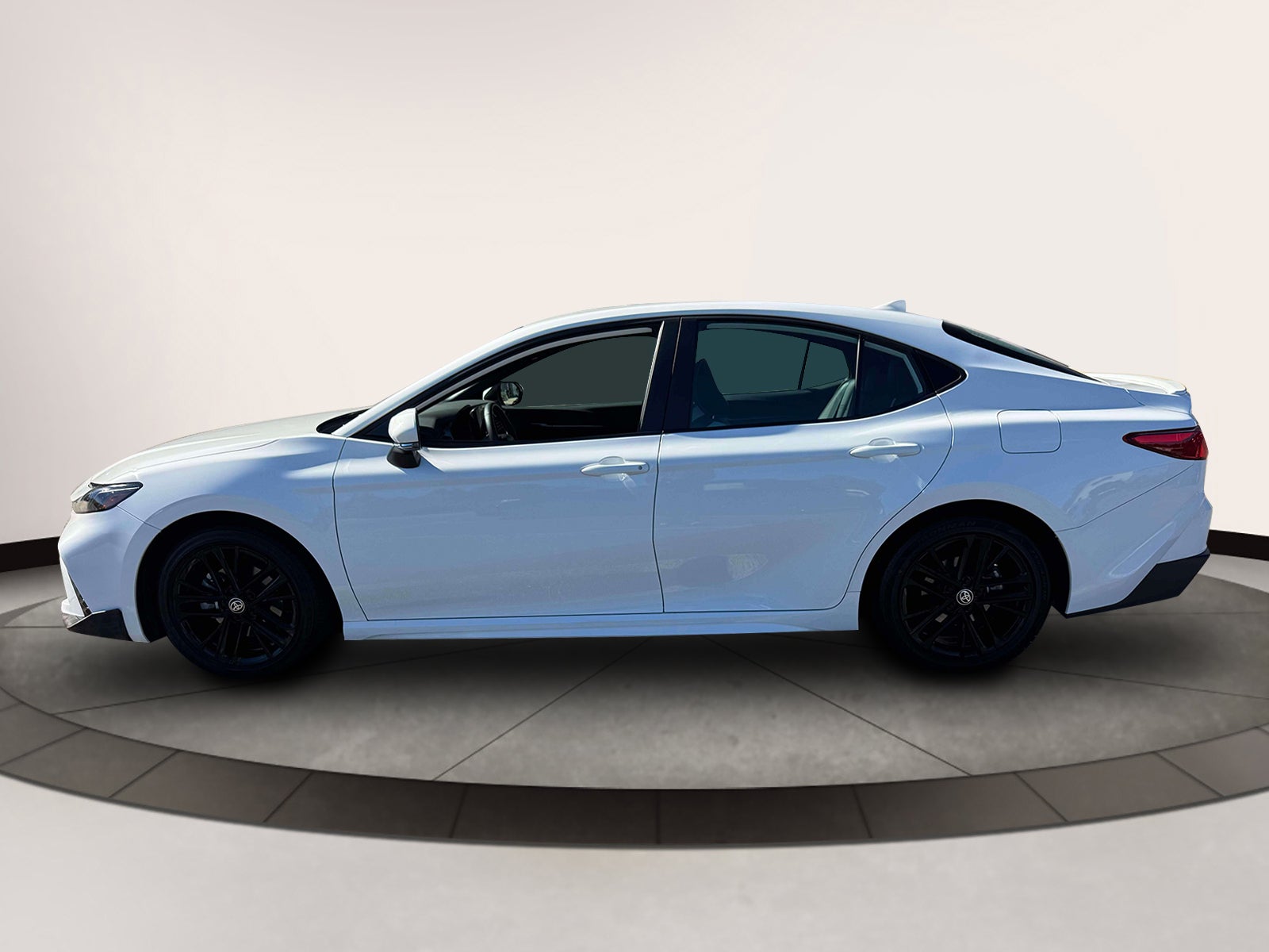 2025 Toyota Camry SE (Natl)