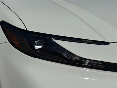2025 Toyota Camry SE (Natl)