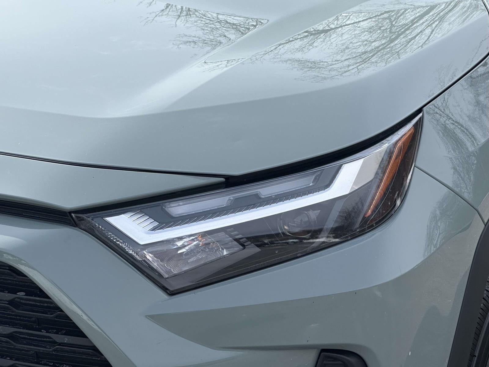 2022 Toyota RAV4 Hybrid XLE AWD (Natl)