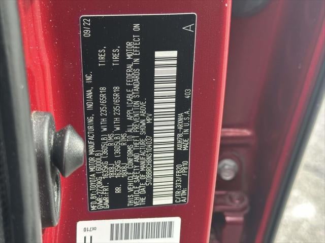 2022 Toyota Highlander Hybrid LE AWD (Natl)