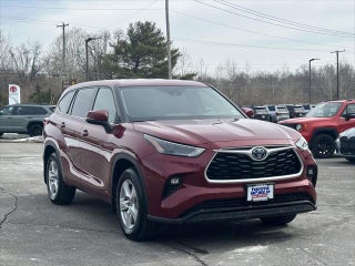 2022 Toyota Highlander Hybrid LE AWD (Natl)