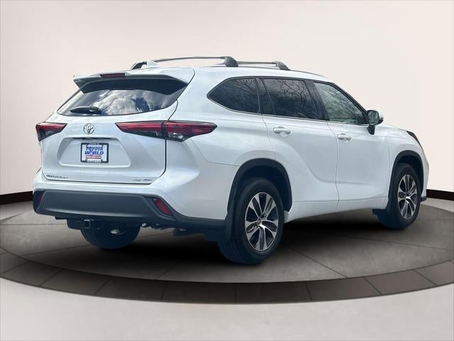 2022 Toyota Highlander XLE AWD (Natl)