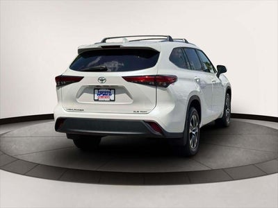2021 Toyota Highlander XLE AWD (Natl)