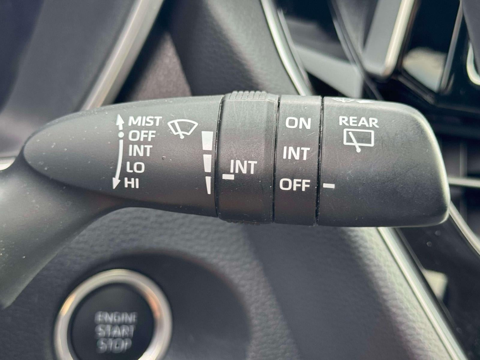 2023 Toyota Corolla Cross XLE 4WD (Natl)