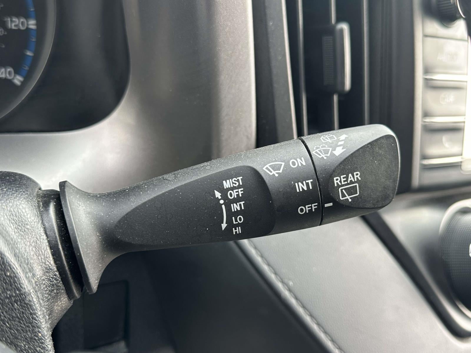 2018 Toyota RAV4 LE AWD (Natl)