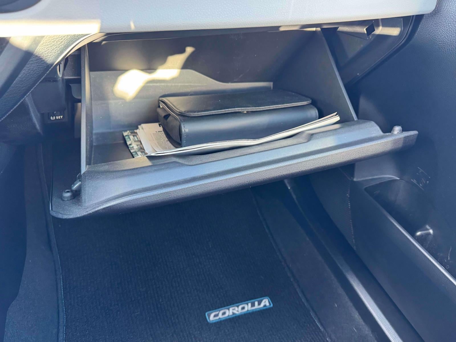 2015 Toyota Corolla 4dr Sdn CVT LE (Natl)