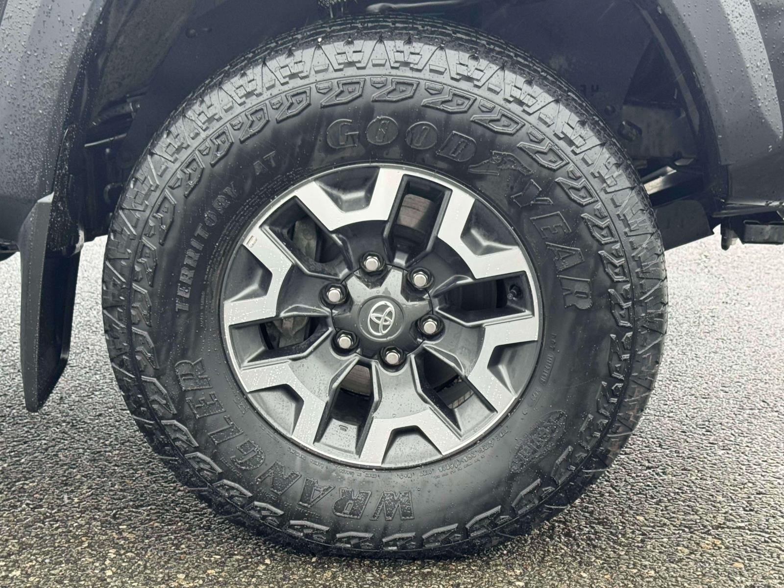 2023 Toyota Tacoma 4WD TRD Off Road Double Cab 5' Bed V6 AT (Natl)