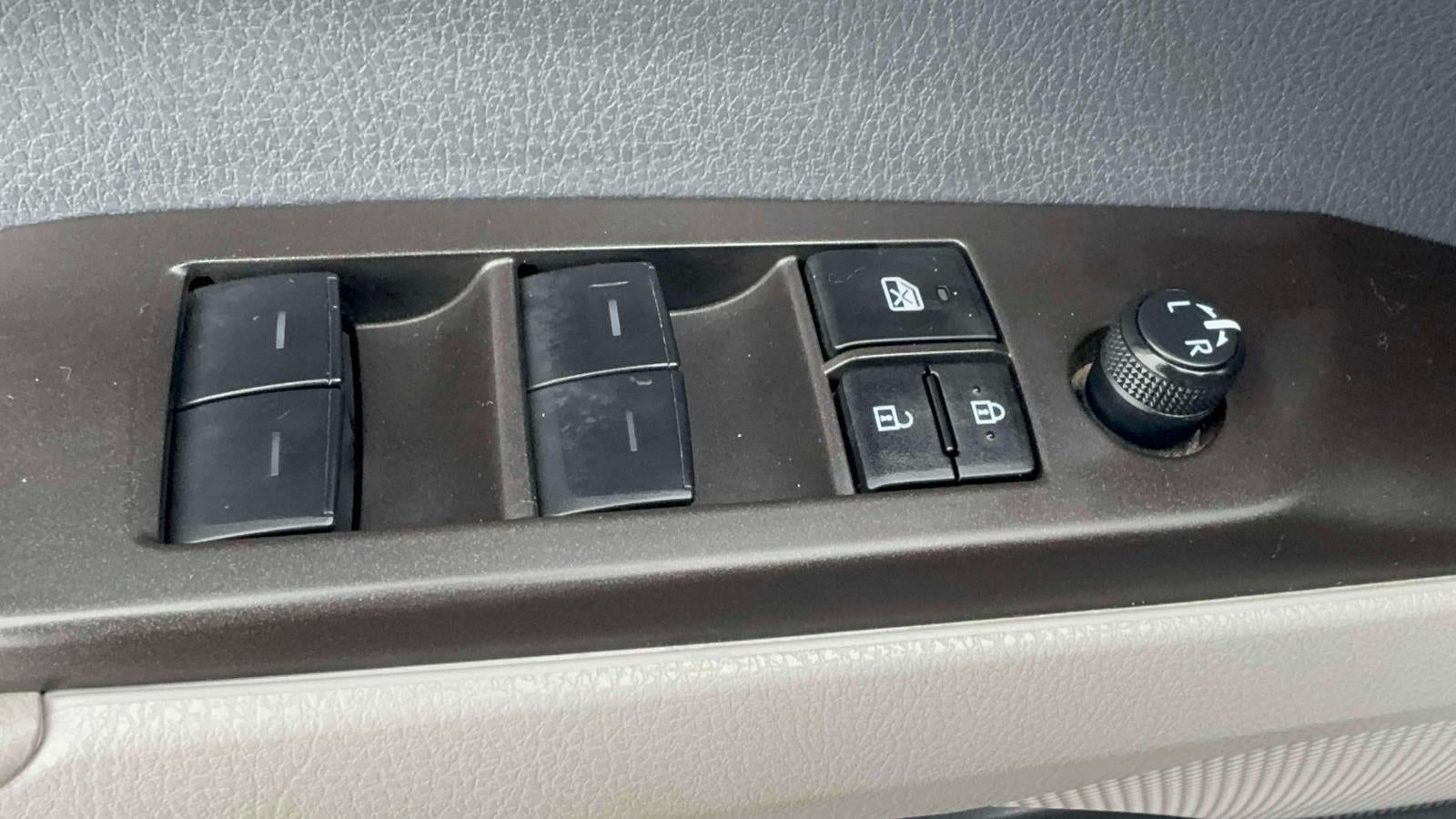 2023 Toyota Camry LE Auto AWD (Natl)