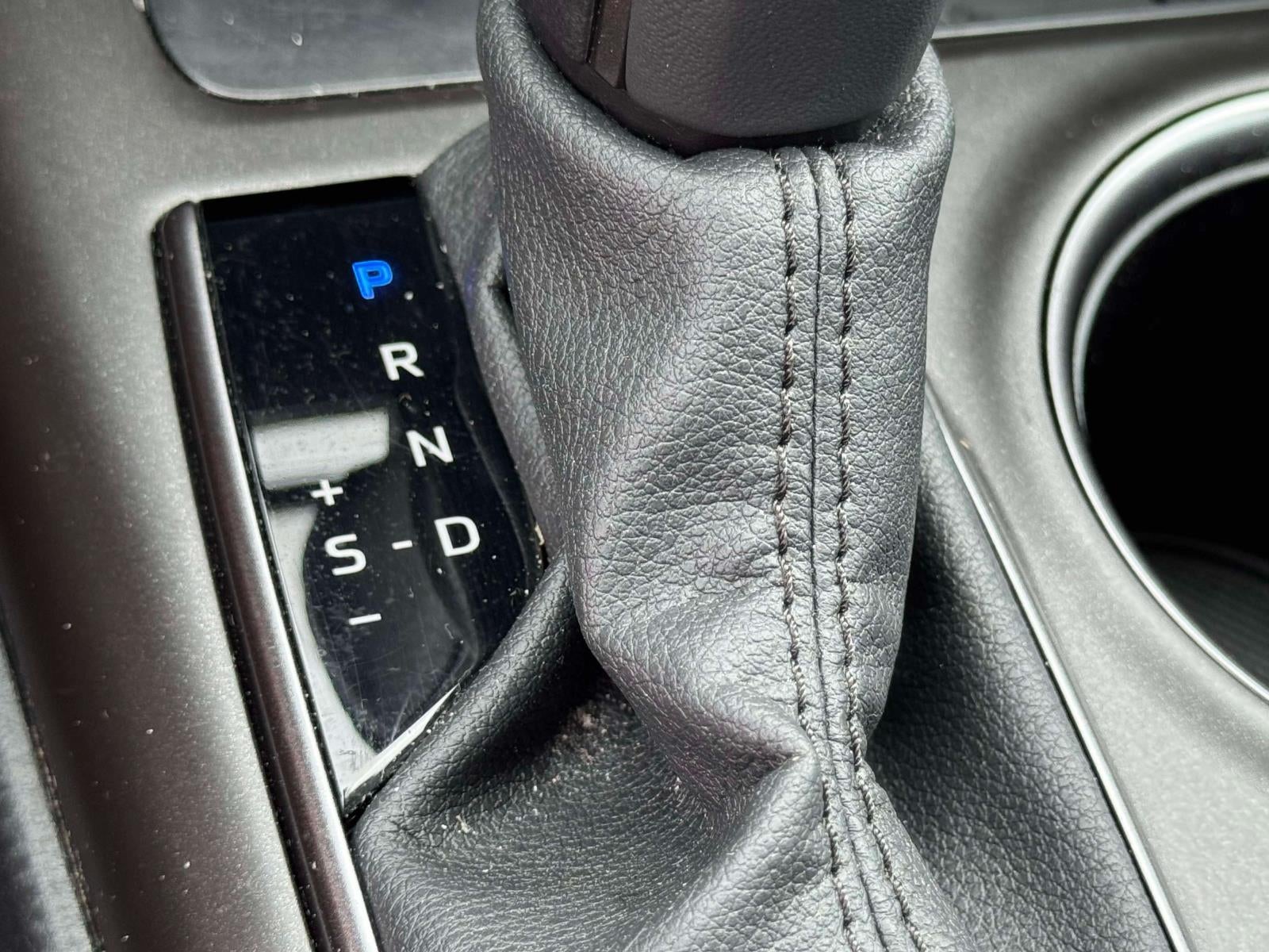 2024 Toyota Camry SE Auto AWD (Natl)