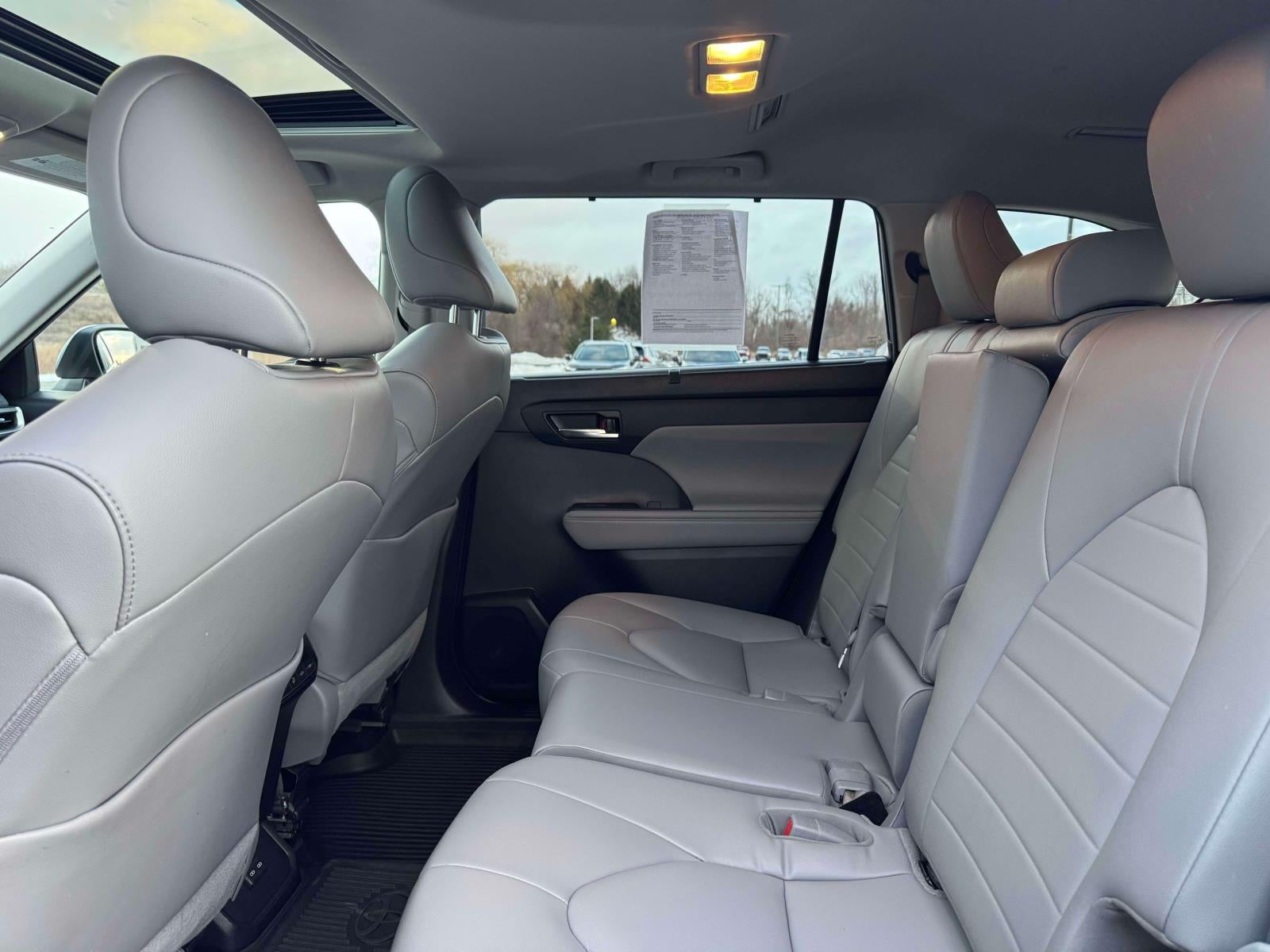 2022 Toyota Highlander XLE AWD (Natl)