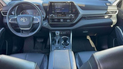 2022 Toyota Highlander XLE AWD (Natl)