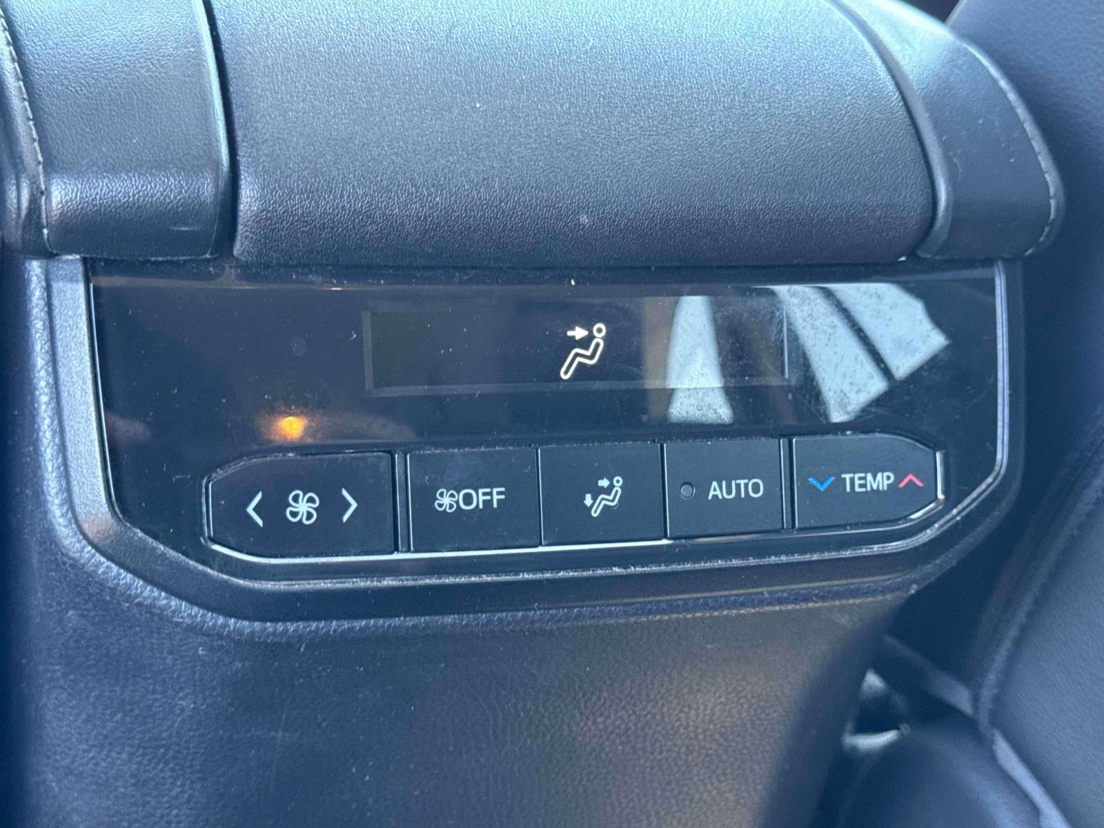 2023 Toyota Highlander XLE AWD (Natl)