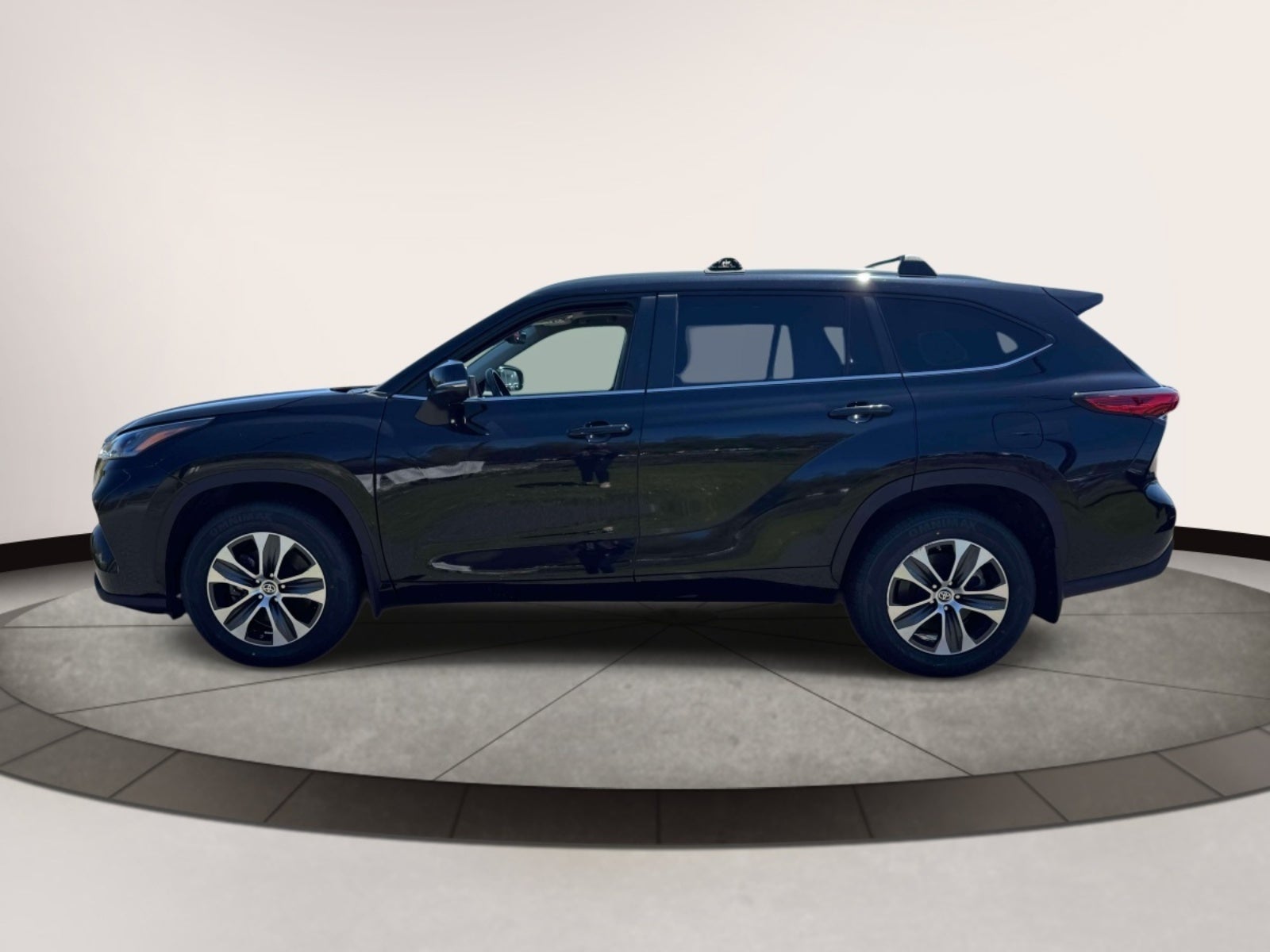 2023 Toyota Highlander XLE AWD (Natl)