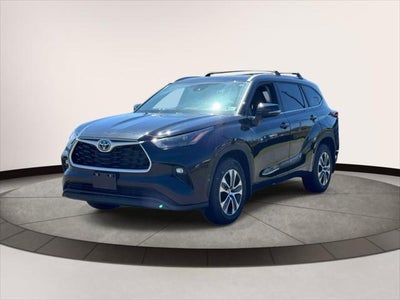 2023 Toyota Highlander XLE AWD (Natl)