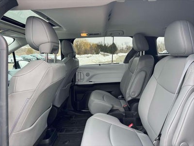 2025 Toyota Sienna XLE AWD 7-Passenger (Natl)