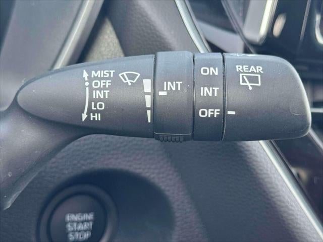 2024 Toyota Corolla Cross XLE 4WD (Natl)