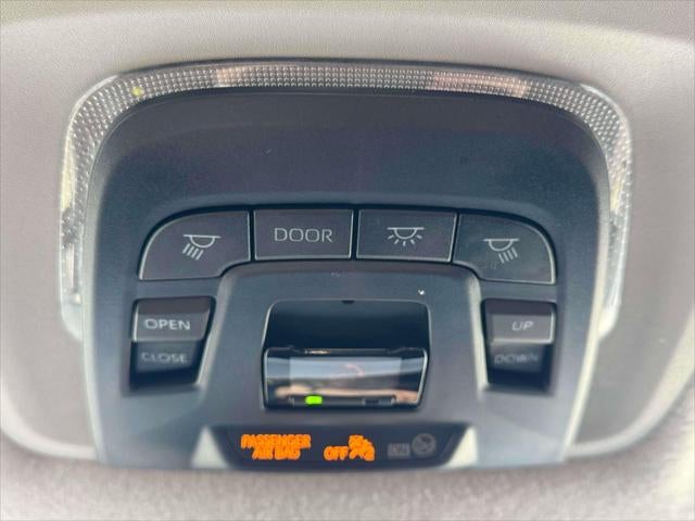 2024 Toyota Corolla Cross XLE 4WD (Natl)