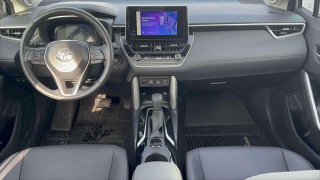2024 Toyota Corolla Cross XLE 4WD (Natl)