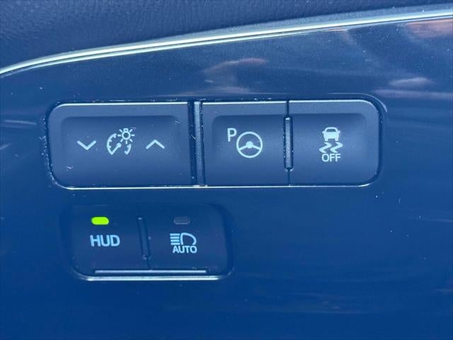 2022 Toyota Prius LE AWD-e (Natl)