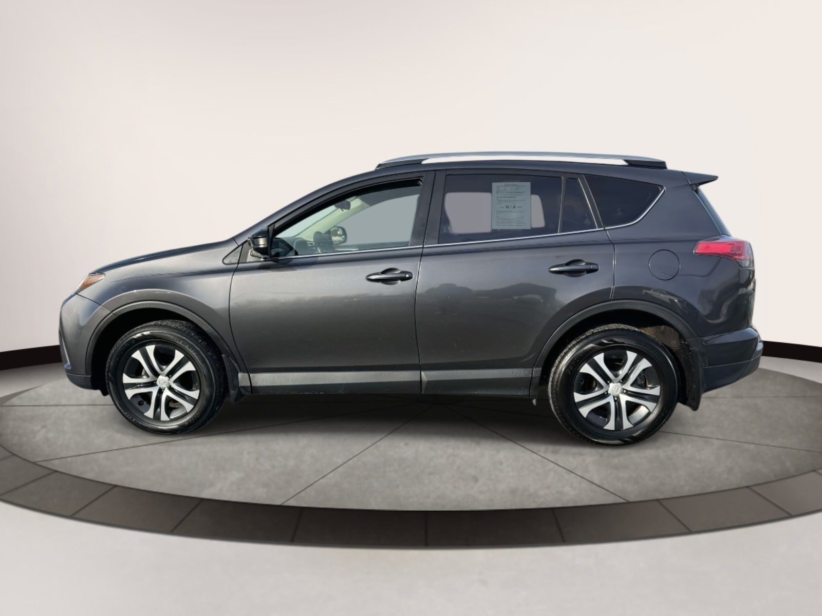 2018 Toyota RAV4 LE AWD (Natl)