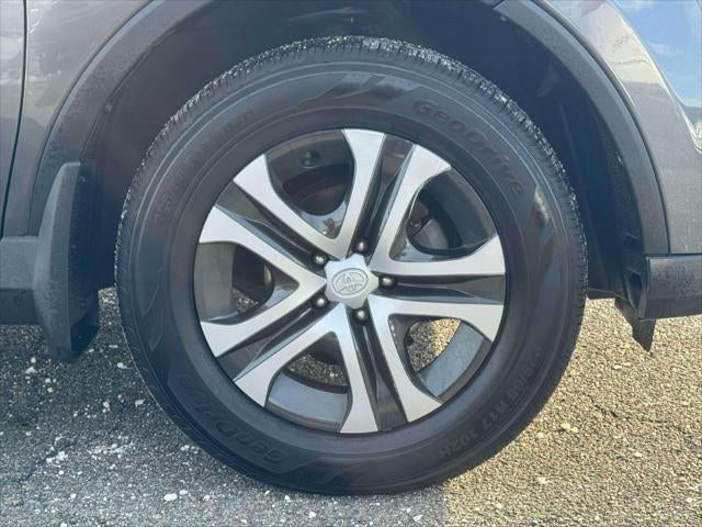 2018 Toyota RAV4 LE AWD (Natl)