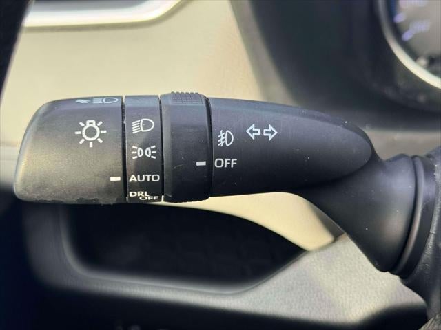 2019 Toyota RAV4 Hybrid XLE AWD (Natl)