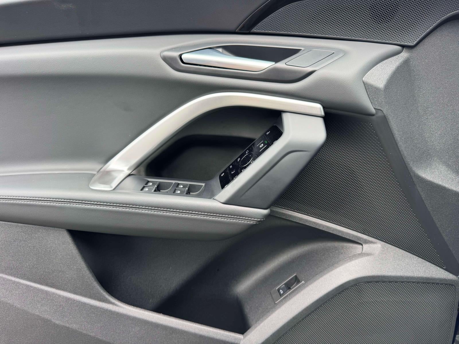 2025 Audi Q5 Premium