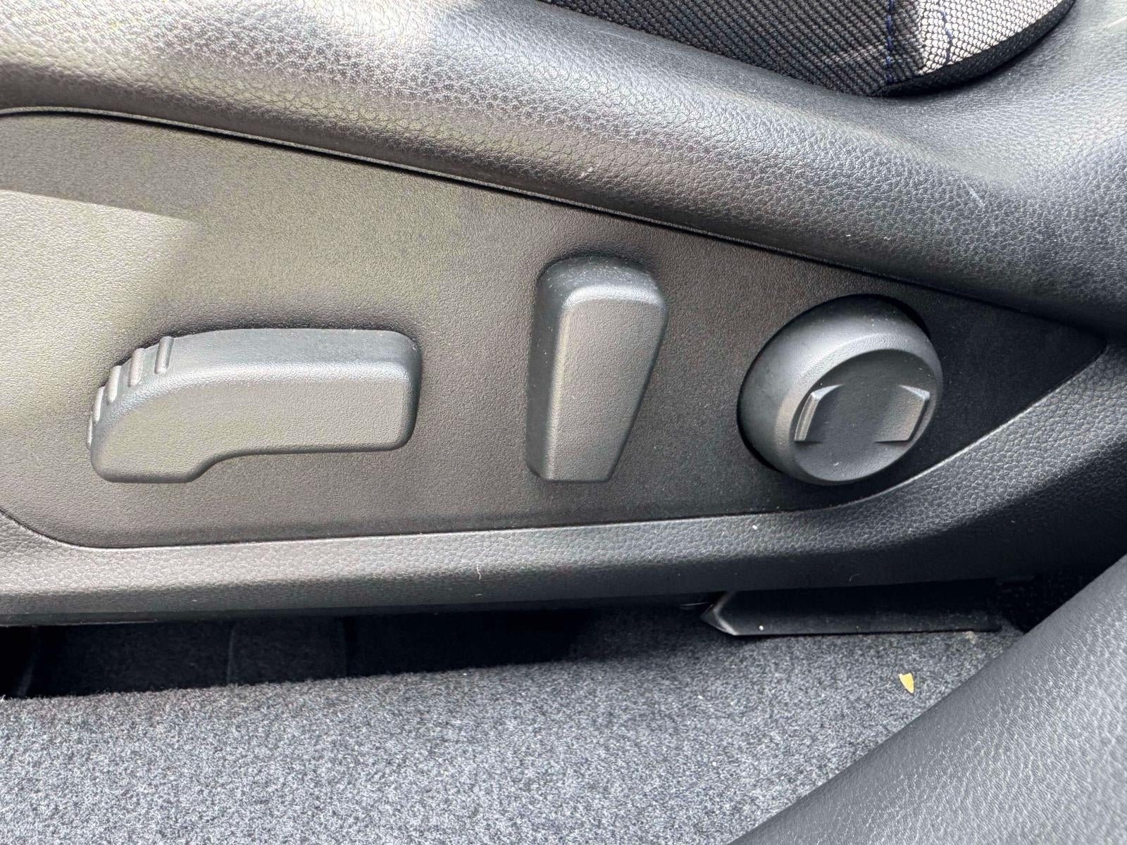 2025 Subaru Forester Premium AWD