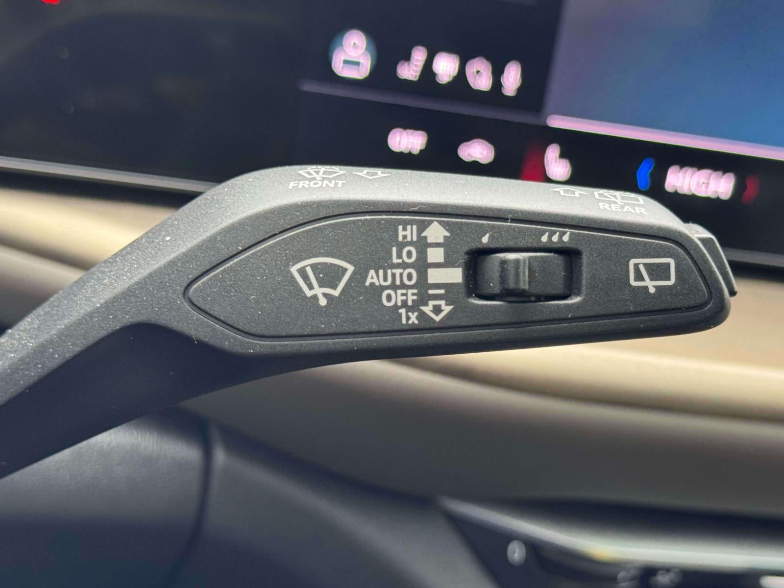 2025 Audi Q5 Premium 2.0 TFSI quattro