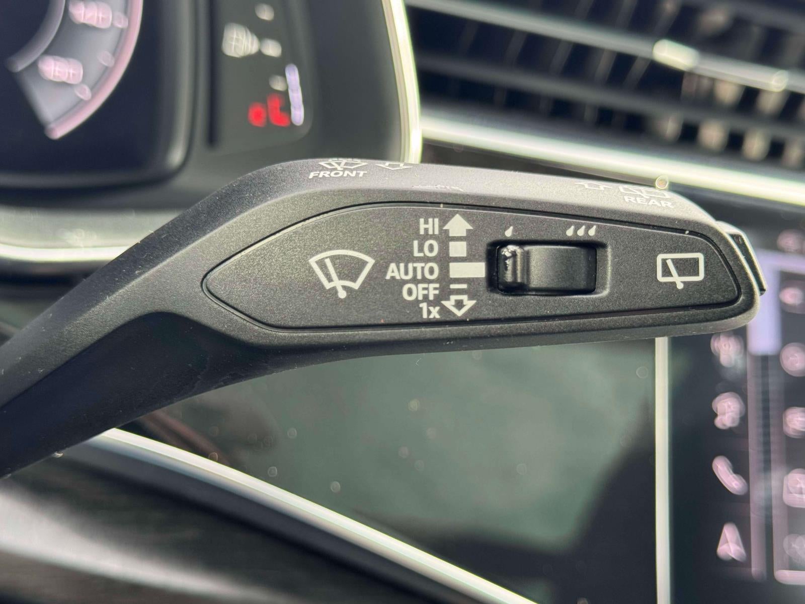 2025 Audi Q8 Premium Plus 55 TFSI quattro