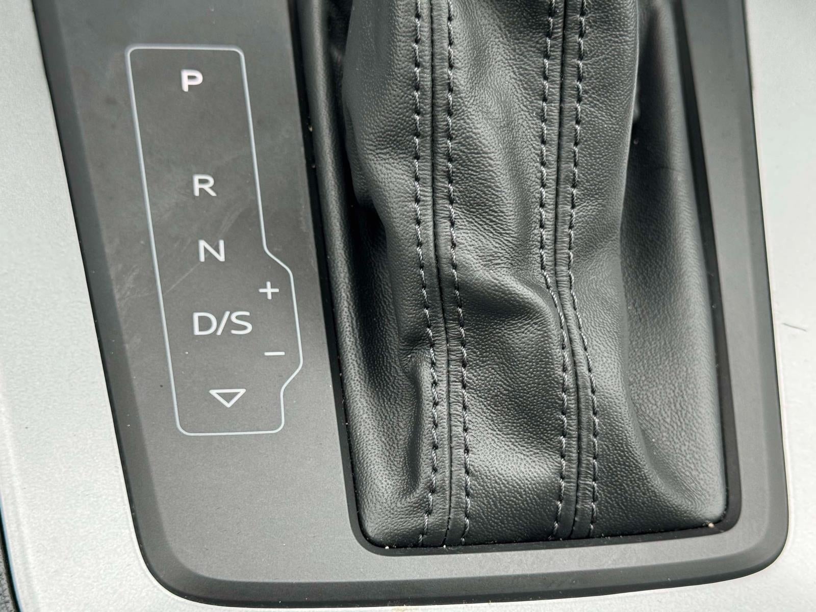 2023 Audi Q3 S line Premium 45 TFSI quattro