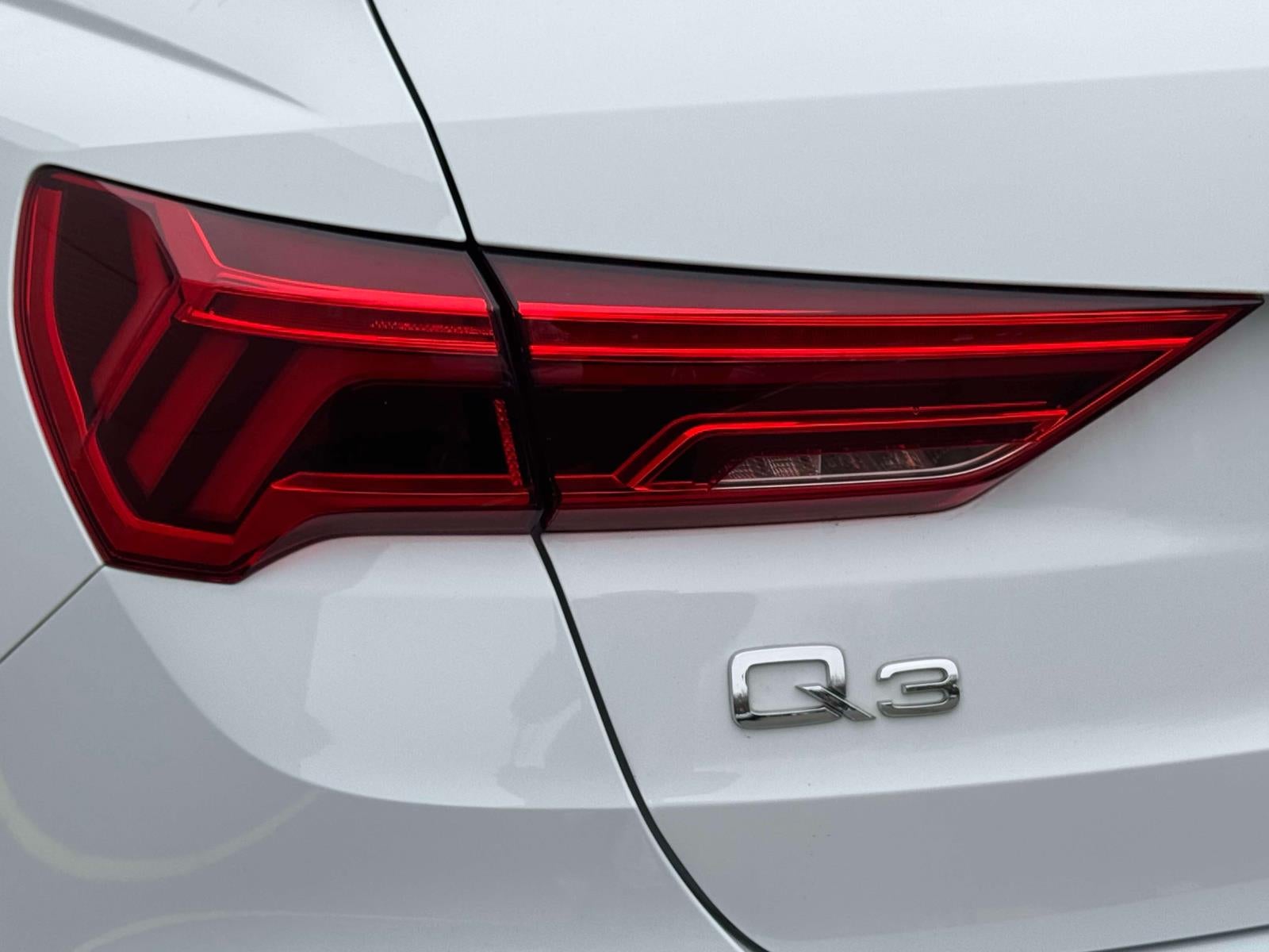 2019 Audi Q3 2.0 TFSI S line Prestige quattro