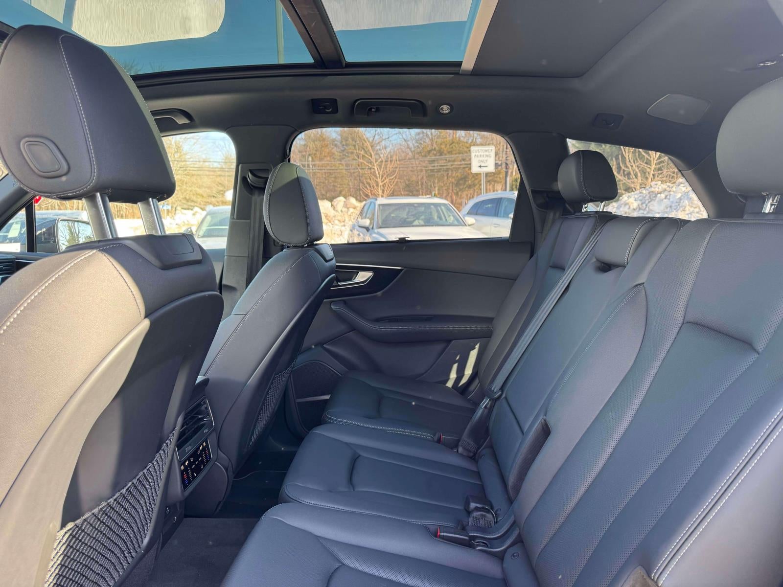 2025 Audi Q7 Premium Plus 45 TFSI quattro