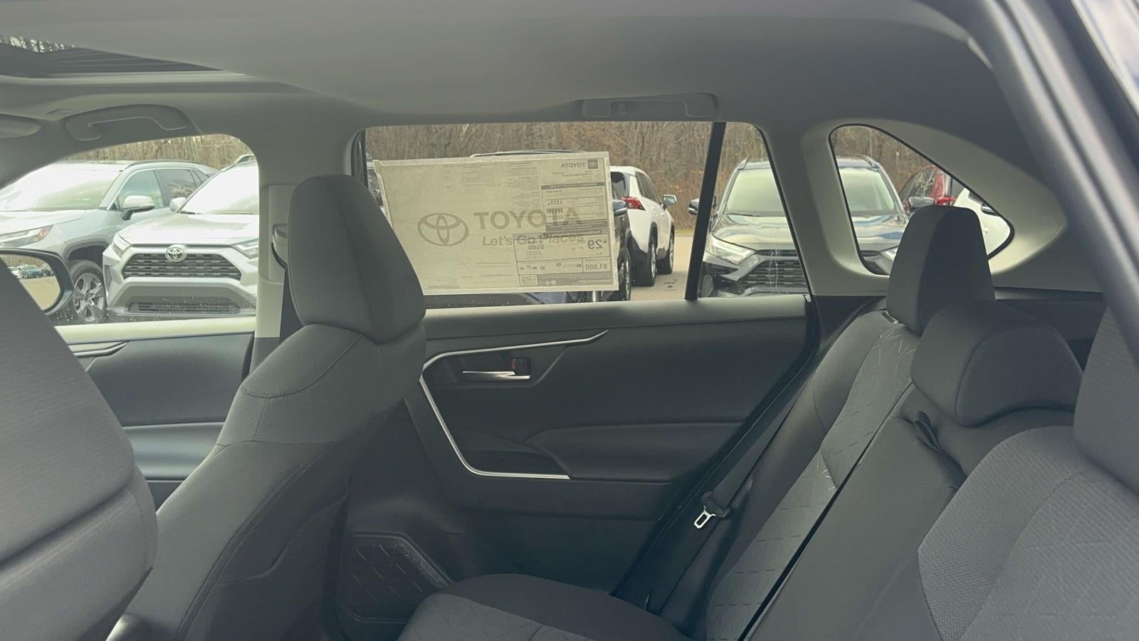 2025 Toyota RAV4 XLE