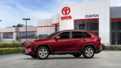 2025 Toyota RAV4 XLE