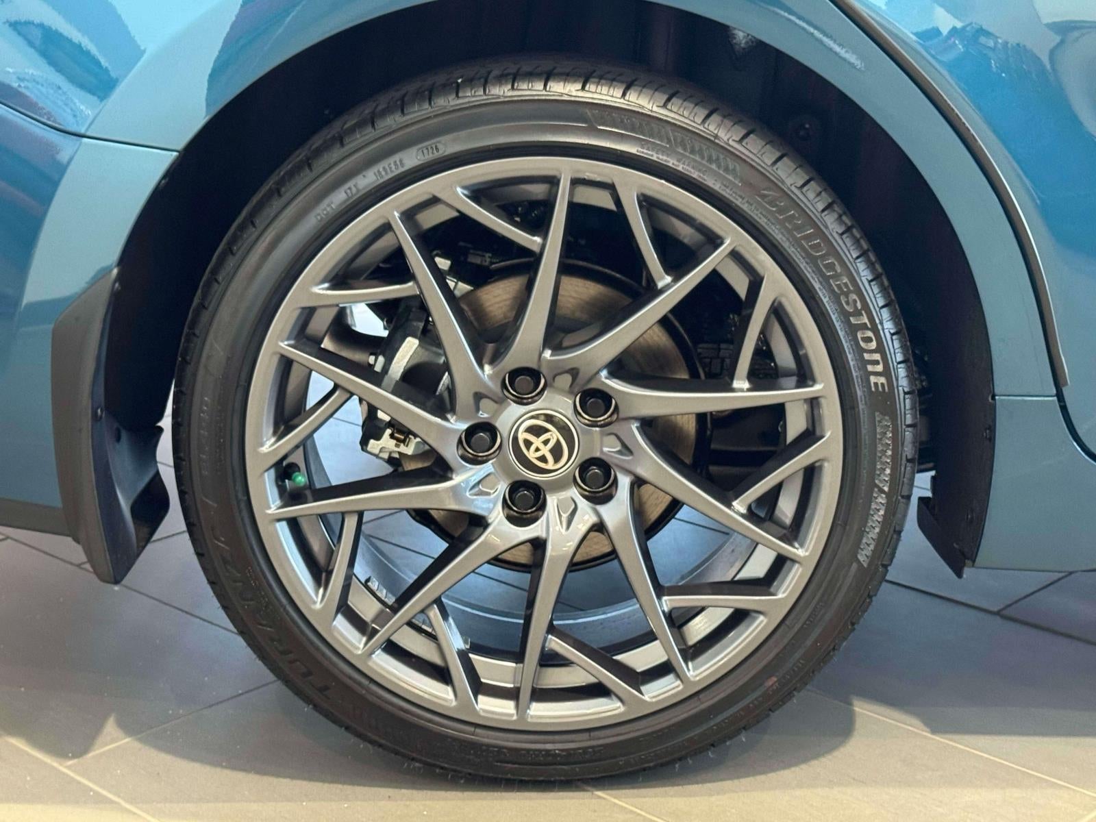 2026 Toyota Camry SE AWD